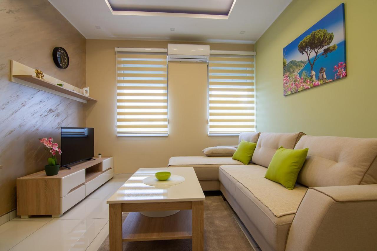Jana Apartmani เบลเกรด ภายนอก รูปภาพ